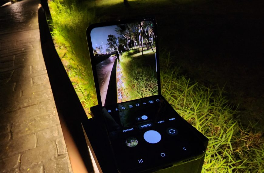 Galaxy Z Flip4: Unfold a World of Possibilities in Your Pocket