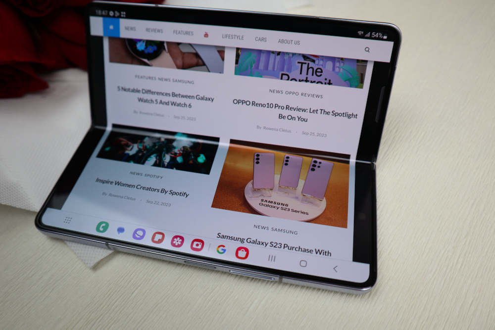 Samsung Galaxy Fold5 Review: Engaging Corporate Lifestyle * Unlocking ...