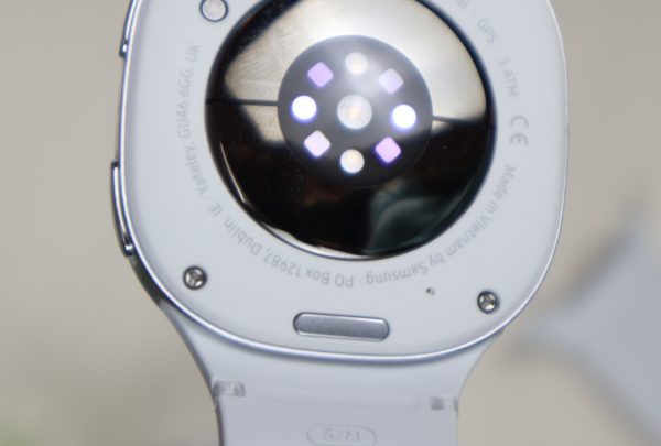 How Does Samsung BioActive Sensor works